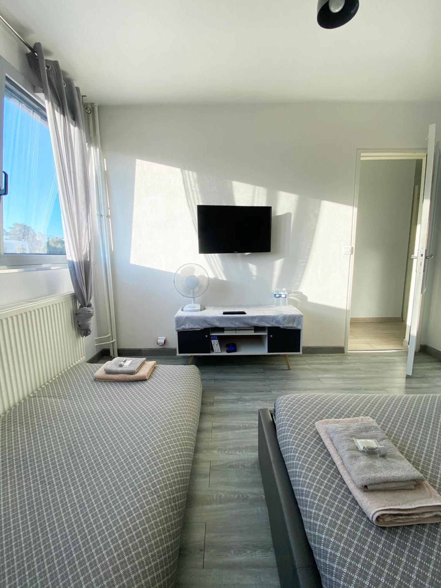 Jolie 2 Pieces Proche De La ! Appartement